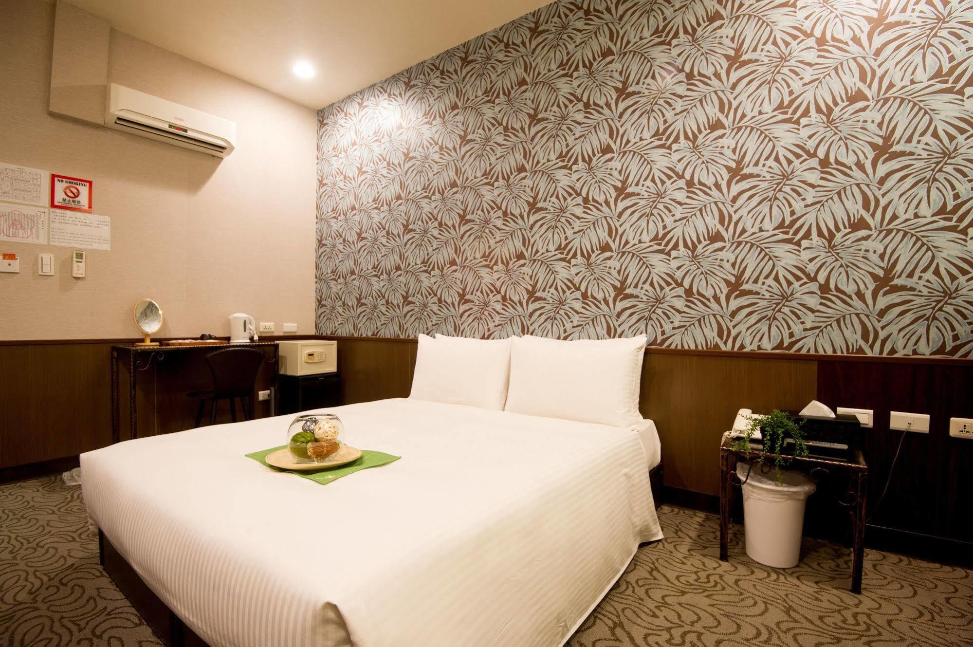 Moshamanla Hotel - Ximen Tajpej Zewnętrze zdjęcie